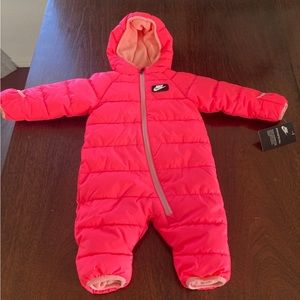 NIKE NWT Puffer Snowsuit One Piece Bunting Racer Pink Size 6 months